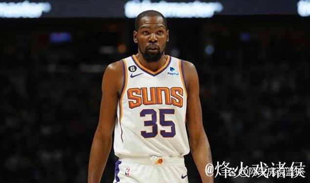 杜兰特上半场6投4中,三分1中1得到14分3篮板1助攻1封盖 杜兰特上半场6投4中,三分1中1得到14分3篮板1助攻1封盖