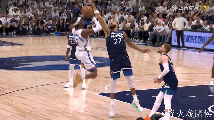 韦德:SGA造犯规不是坏事,顶级球员总会找到掌控比赛的方法 韦德:SGA造犯规不是坏事,顶级球员总会找到掌控比赛的方法