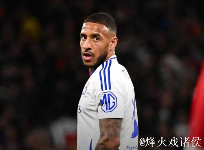 队报:曼联接触里昂中场托利索,球员对转会持开放态度 队报:曼联接触里昂中场托利索,球员对转会持开放态度